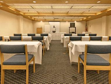 Super 8 By Wyndham State College